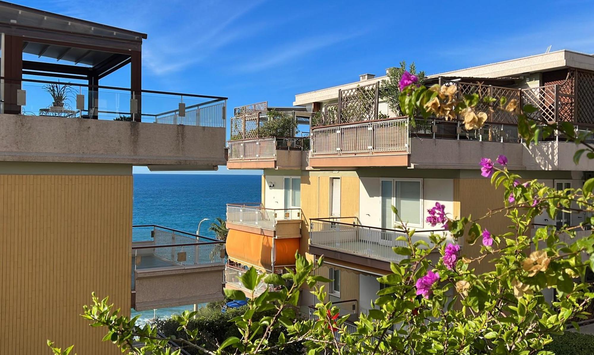 Tre Ponti Beach Apartment - Terrazzo Vista Mare San Remo Exterior foto